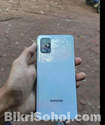 Samsung A71 5G.  8/128